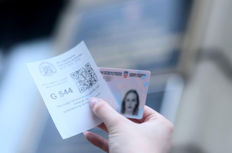 Policija pozvala građane da zamijene istekle osobne iskaznice kako bi se izbjegle gužve Policija pozvala građane da zamijene istekle osobne iskaznice kako bi se izbjegle gužve