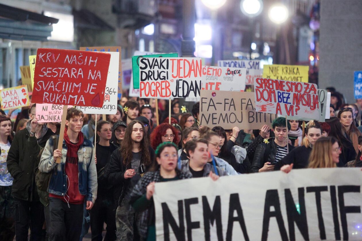Rijeka: Noćni marš za Osmi mart