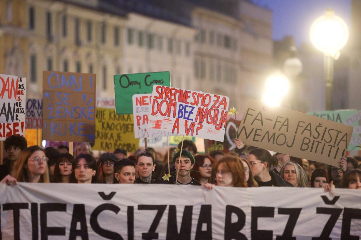 Rijeka: Noćni marš za Osmi mart