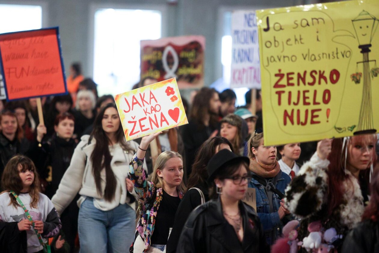 Rijeka: Noćni marš za Osmi mart