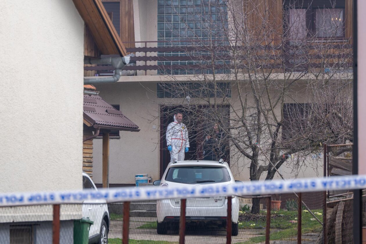 Dvostruko ubojstvo u Gospiću, očevid u tijeku Dvostruko ubojstvo u Gospiću, očevid u tijeku