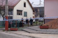 Dvostruko ubojstvo u Gospiću, očevid u tijeku Dvostruko ubojstvo u Gospiću, očevid u tijeku