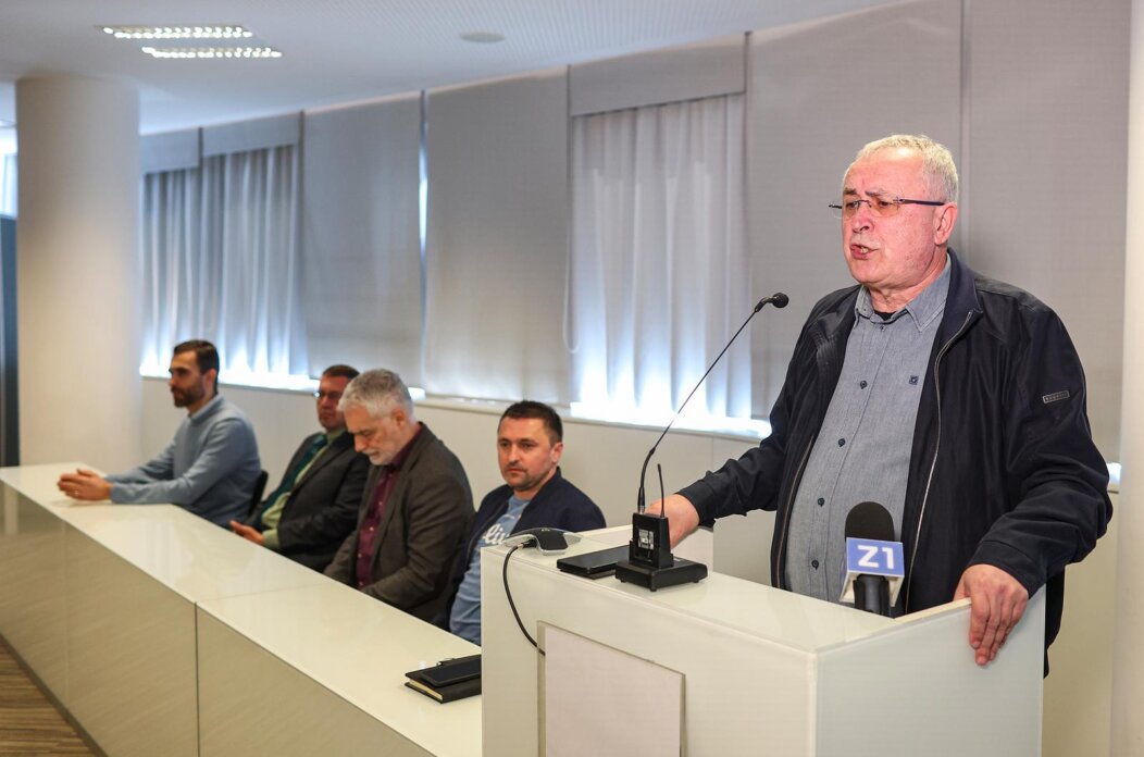 Zagreb: Konferencija za medije predstavnika est sindikata javnih slubi koji su najavili prosvjed Sindikalno prolje?e