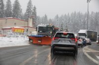 Delnice: Snijeg otežava promet kroz Gorski kotar Delnice: Snijeg otežava promet kroz Gorski kotar