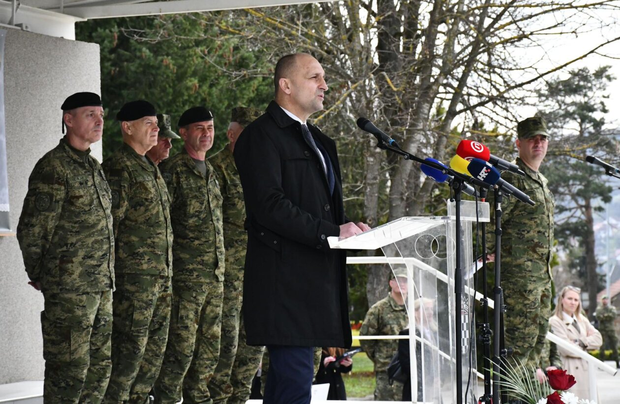 Požega: Svečana prisega ročnika na temeljnom vojnom osposobljavanju Požega: Svečana prisega ročnika na temeljnom vojnom osposobljavanju