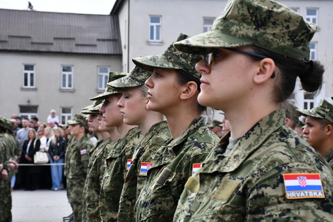 Požega: Svečana prisega ročnika na temeljnom vojnom osposobljavanju Požega: Svečana prisega ročnika na temeljnom vojnom osposobljavanju