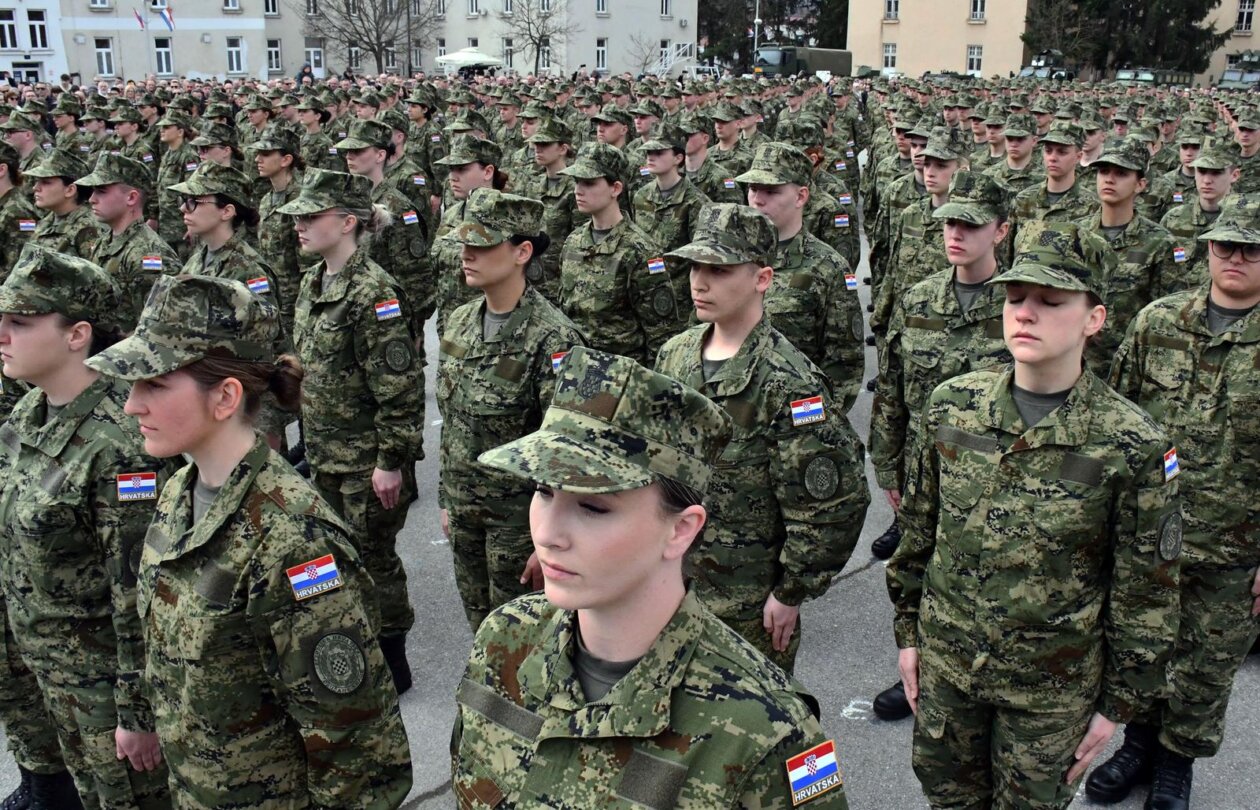 Požega: Svečana prisega ročnika na temeljnom vojnom osposobljavanju Požega: Svečana prisega ročnika na temeljnom vojnom osposobljavanju