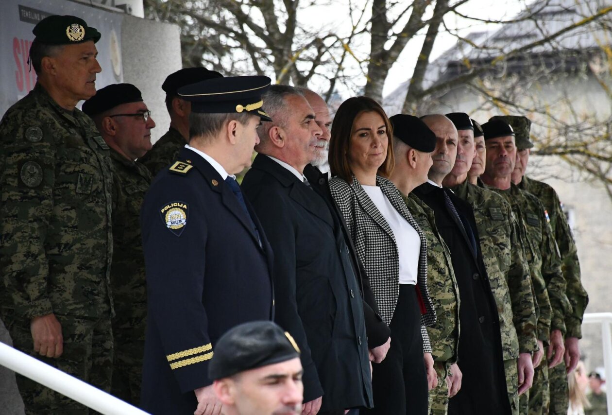Požega: Svečana prisega ročnika na temeljnom vojnom osposobljavanju Požega: Svečana prisega ročnika na temeljnom vojnom osposobljavanju