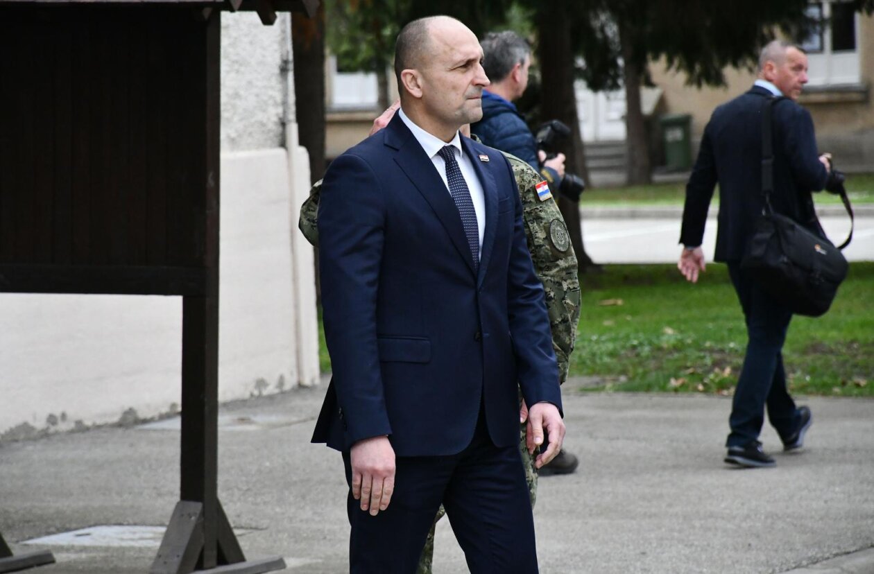 Požega: Svečana prisega ročnika na temeljnom vojnom osposobljavanju Požega: Svečana prisega ročnika na temeljnom vojnom osposobljavanju