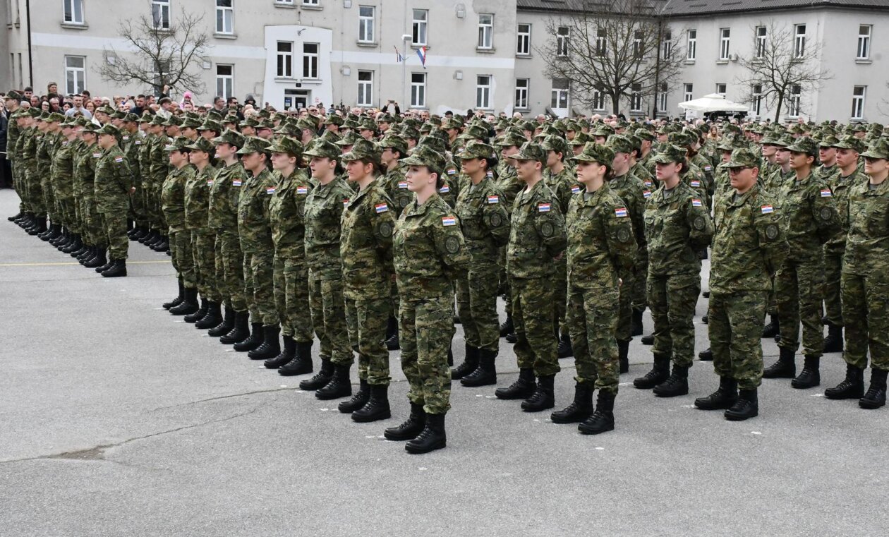 Požega: Svečana prisega ročnika na temeljnom vojnom osposobljavanju Požega: Svečana prisega ročnika na temeljnom vojnom osposobljavanju