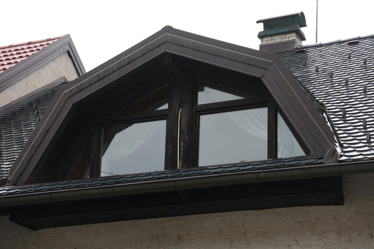 Istražitelji pred kućom Vedrana Pavleka