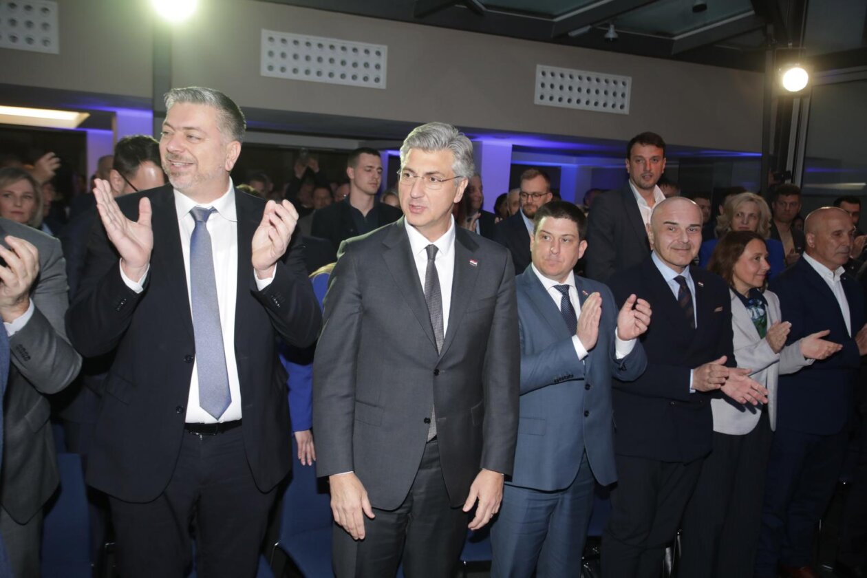 Rijeka: Premijer Plenković na proslavi 36. godišnjice osnutka HDZ-a Rijeka: Premijer Plenković na proslavi 36. godišnjice osnutka HDZ-a