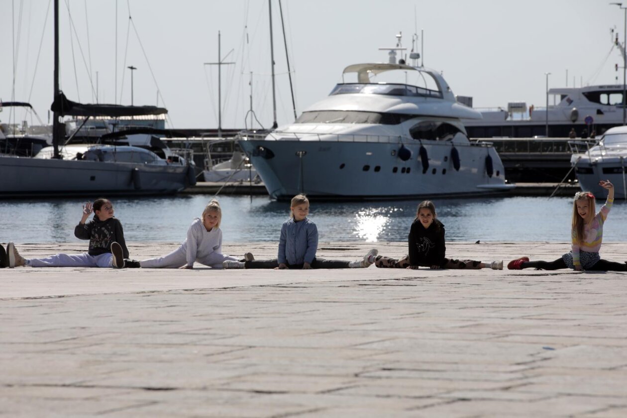 Rijeka: Najuduža špaga na svijetu na gatu Karoline riječke
