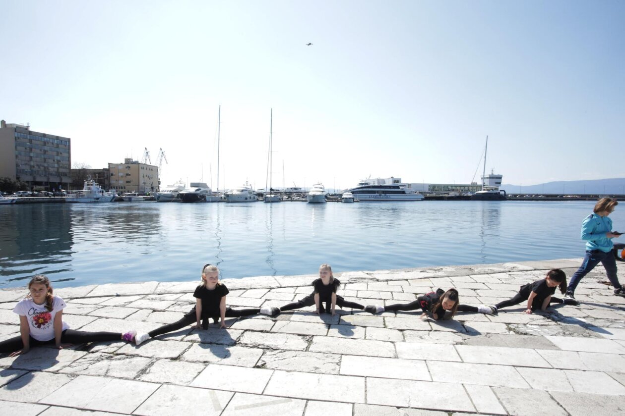 Rijeka: Najuduža špaga na svijetu na gatu Karoline riječke