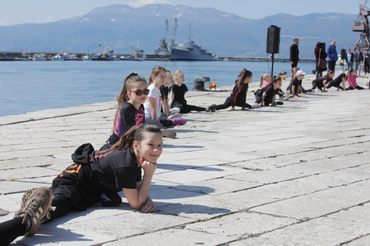 Rijeka: Najuduža špaga na svijetu na gatu Karoline riječke