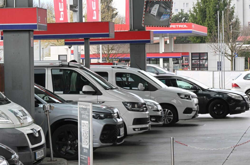 U Sloveniji ograničeno točenje goriva, posebne mjere za strance