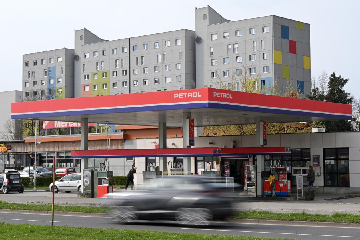 U Sloveniji ograničeno točenje goriva, posebne mjere za strance U Sloveniji ograničeno točenje goriva, posebne mjere za strance