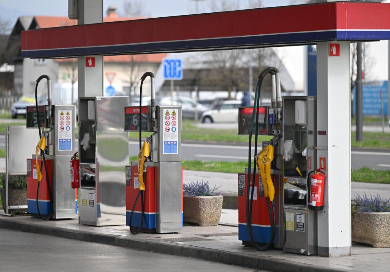 U Sloveniji ograničeno točenje goriva, posebne mjere za strance U Sloveniji ograničeno točenje goriva, posebne mjere za strance