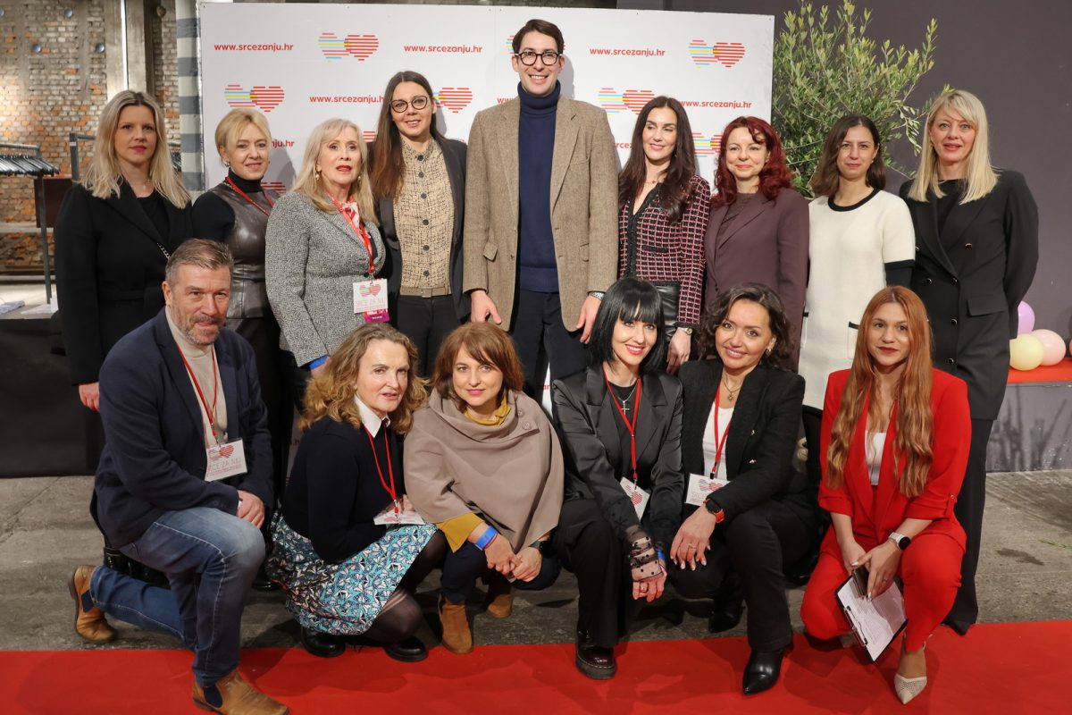 Panel-uduge-Srce-za-nju-15-1200×800