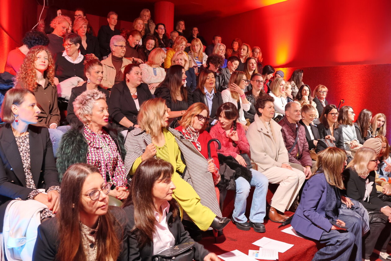 Panel-uduge-Srce-za-nju-24