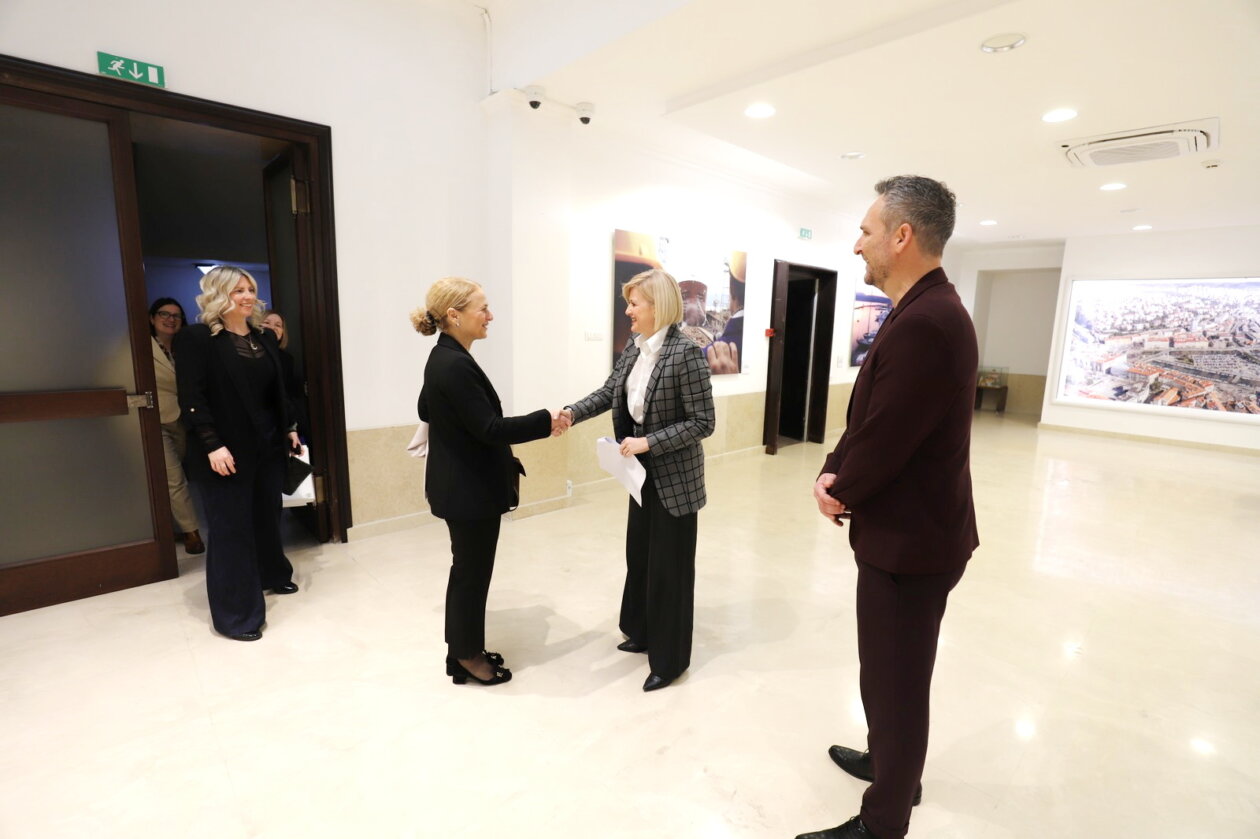 Posjet-voditeljice-Predstavnistva-Europske-komisije-u-Hrvatskoj-Gradu-Rijeci-1