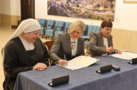 Potpisani-ugovore-za-nadstandne-programe-u-zdravstvu-i-socijali-31