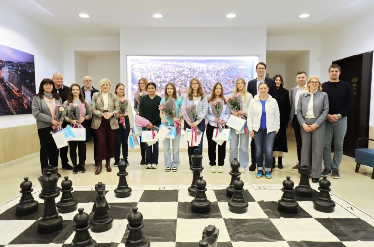 Ucesnice-turnira-i-uzvanici-3-1200×800