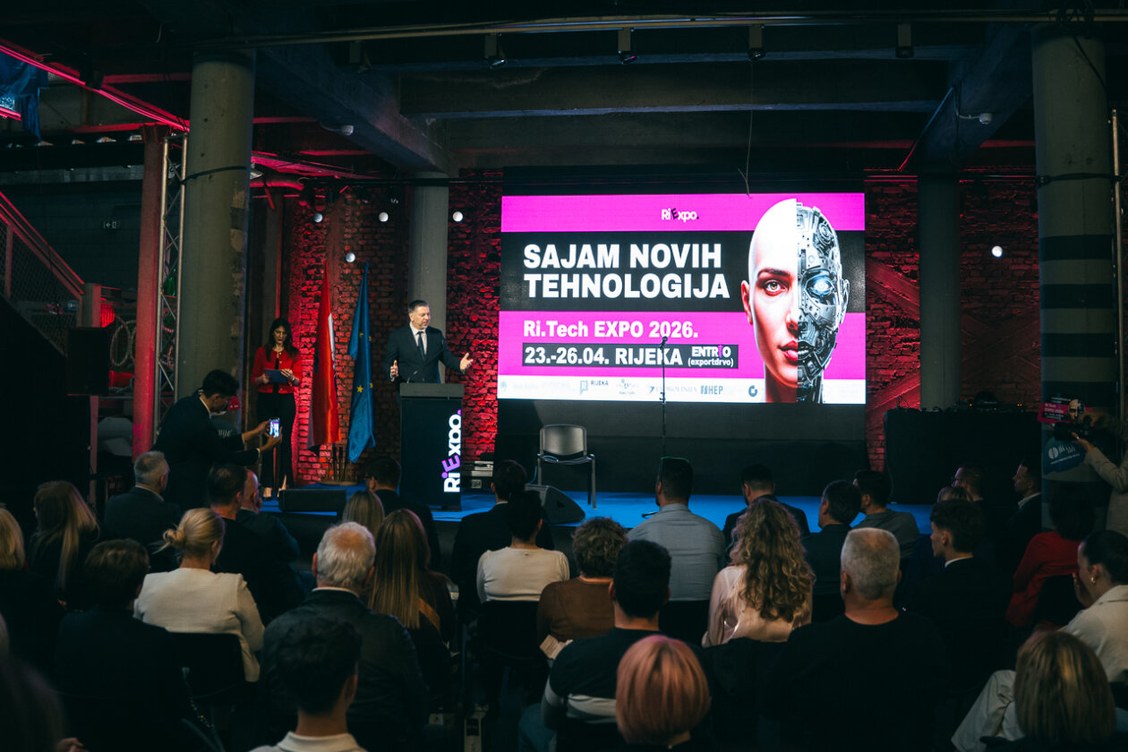 678765168_122109552369075341_24618335915983042_n