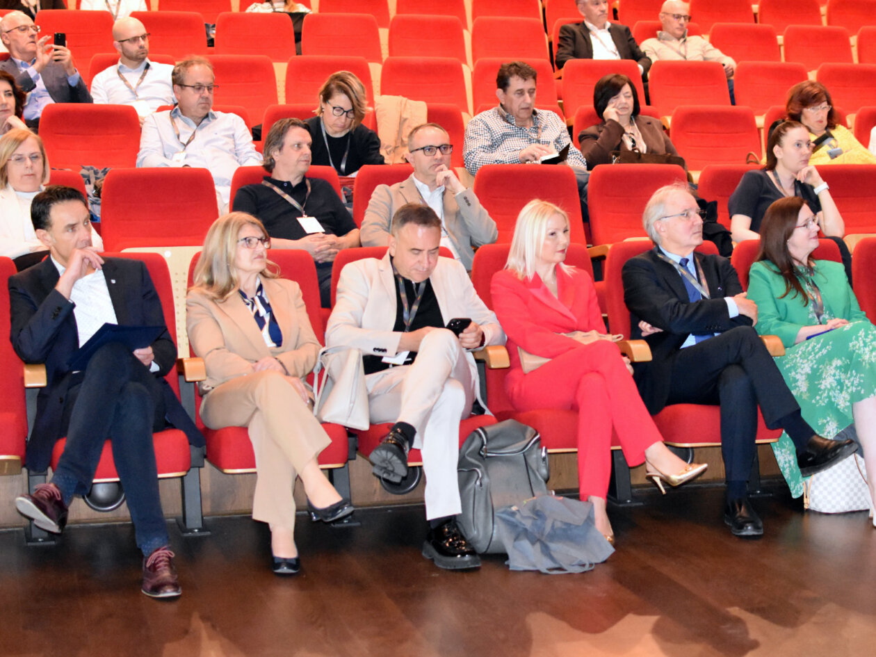 9 Kongres o debljini Hrvatskog društva za debljinu 005