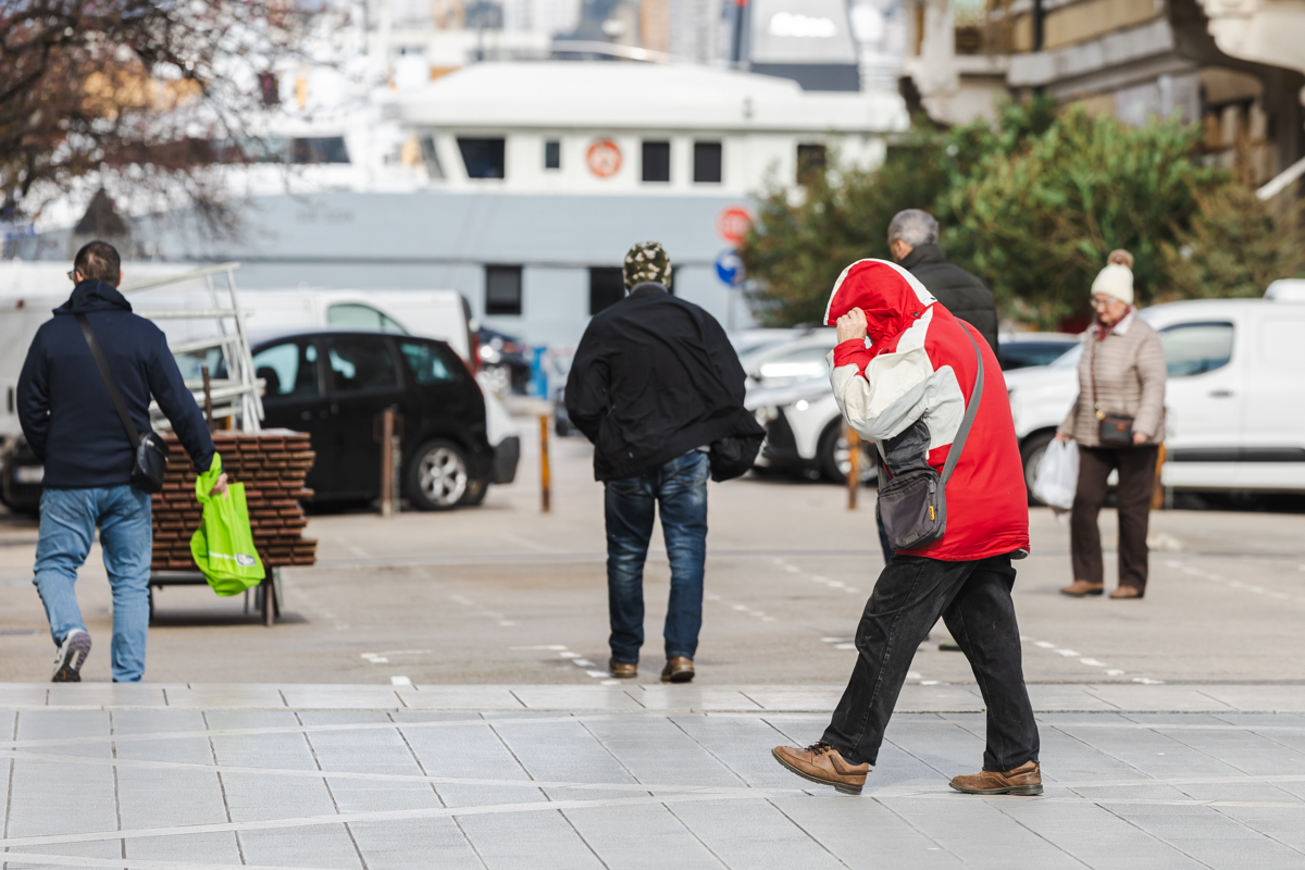 Bura vjetar-6590 Bura vjetar-6590