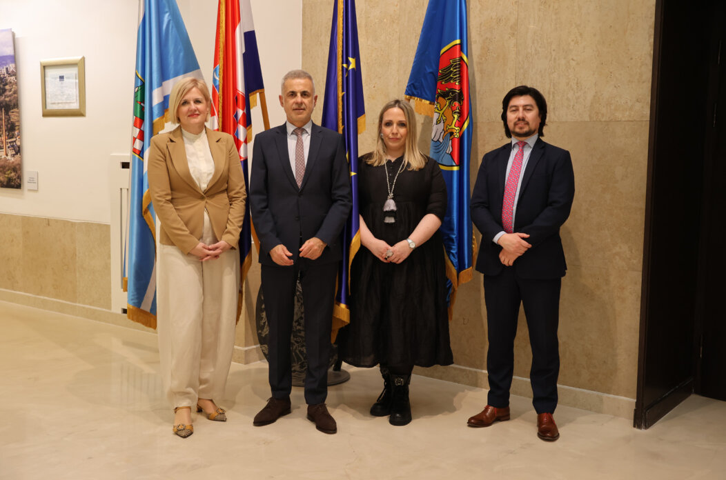 Cileanski-veleposlanik-u-nastupnom-posjetu-Rijeci-15