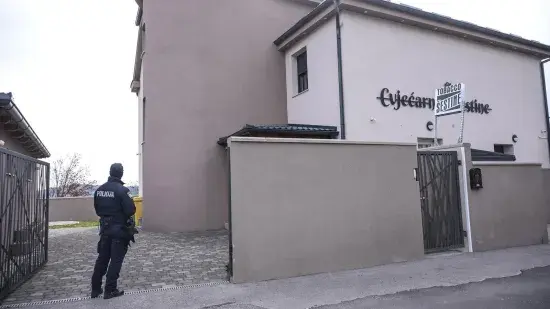 H-dc59bf1e-55c6-4c7b-9adf-b167da53fb1f-550