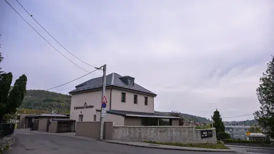 H-de439aba-d6fc-4f6f-92aa-a0661e825710-550 H-de439aba-d6fc-4f6f-92aa-a0661e825710-550