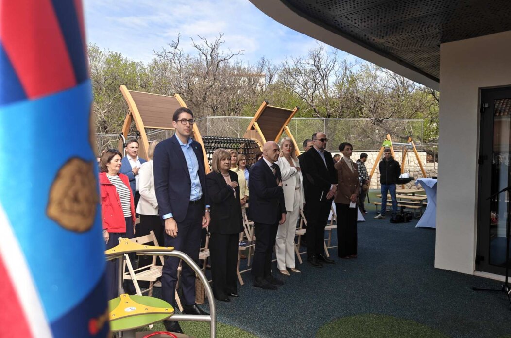 IMG-5c0a9038a2ed7c31f3313ed97ba0766d-V