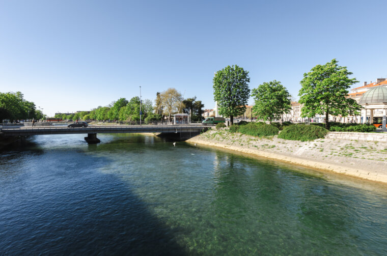 Ilustrativna Kont-7569