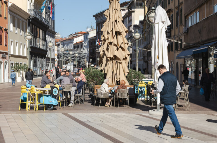 Ilustrativna Korzo kafić-7624