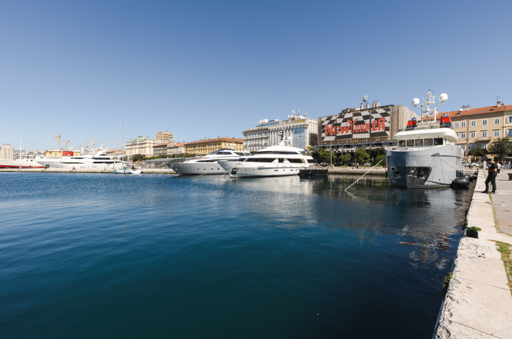 Ilustrativna Riva-7672