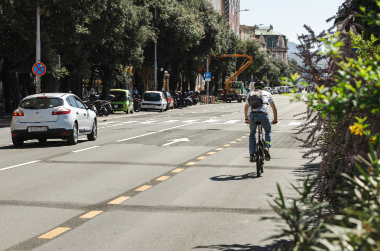 Ilustrativna Riva promet bicikla-7705