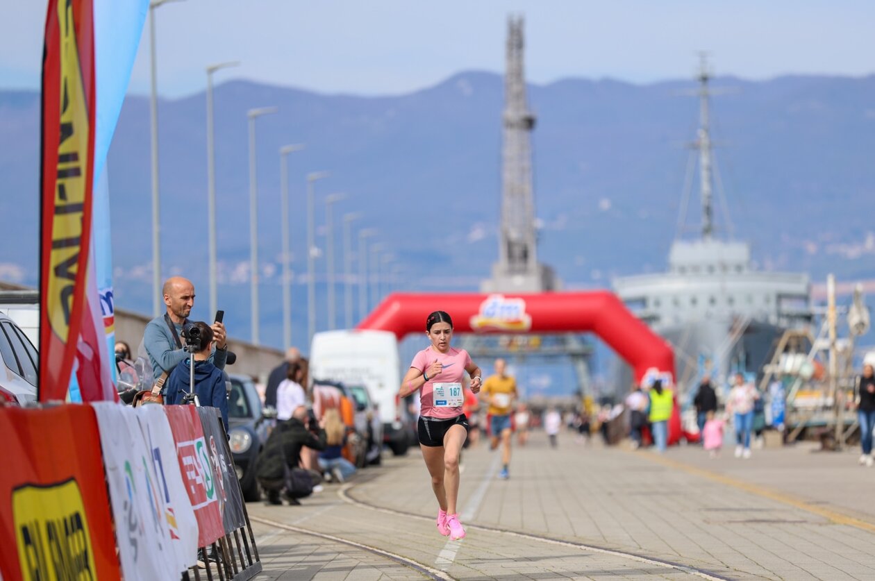 MoloLongoTrk-2026-4 MoloLongoTrk-2026-4