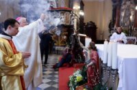 Rijeka: Riječki nadbiskup Mate Uzinić predvodio je uskršnje liturgijsko slavlje u katedrali sv. Vida Rijeka: Riječki nadbiskup Mate Uzinić predvodio je uskršnje liturgijsko slavlje u katedrali sv. Vida