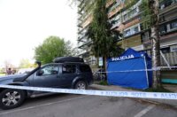 Velika Gorica: Žena skočila sa zgrade, u stanu pronađena mrtva djevojka Velika Gorica: Žena skočila sa zgrade, u stanu pronađena mrtva djevojka