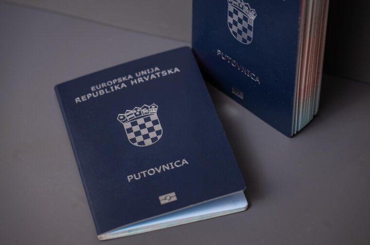 Ilustracija za putovnicu i osobnu iskaznicu