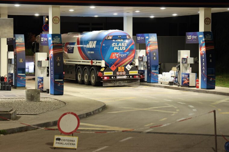 Kaštela: Gužve na benzinskim postajama zbog povećanja cijena goriva