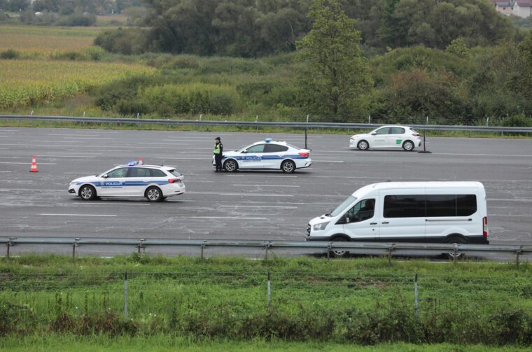 Zagreb: Na autocesti A2 postavljena velika policijska kontrolna točka