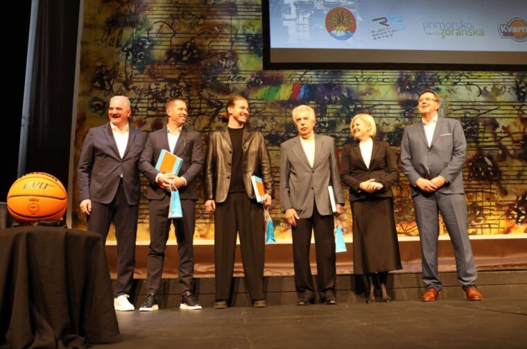 Predstavljanje-monografije-Stoljece-rijecke-kosarke-8-1200×800 (1) Predstavljanje-monografije-Stoljece-rijecke-kosarke-8-1200×800 (1)