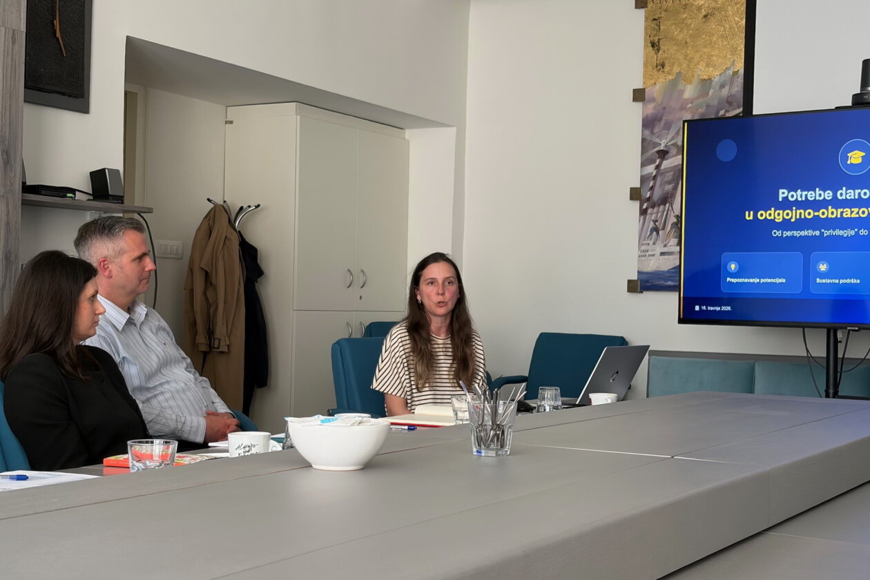 Tematska-sjednica-Odbora-daroviti3