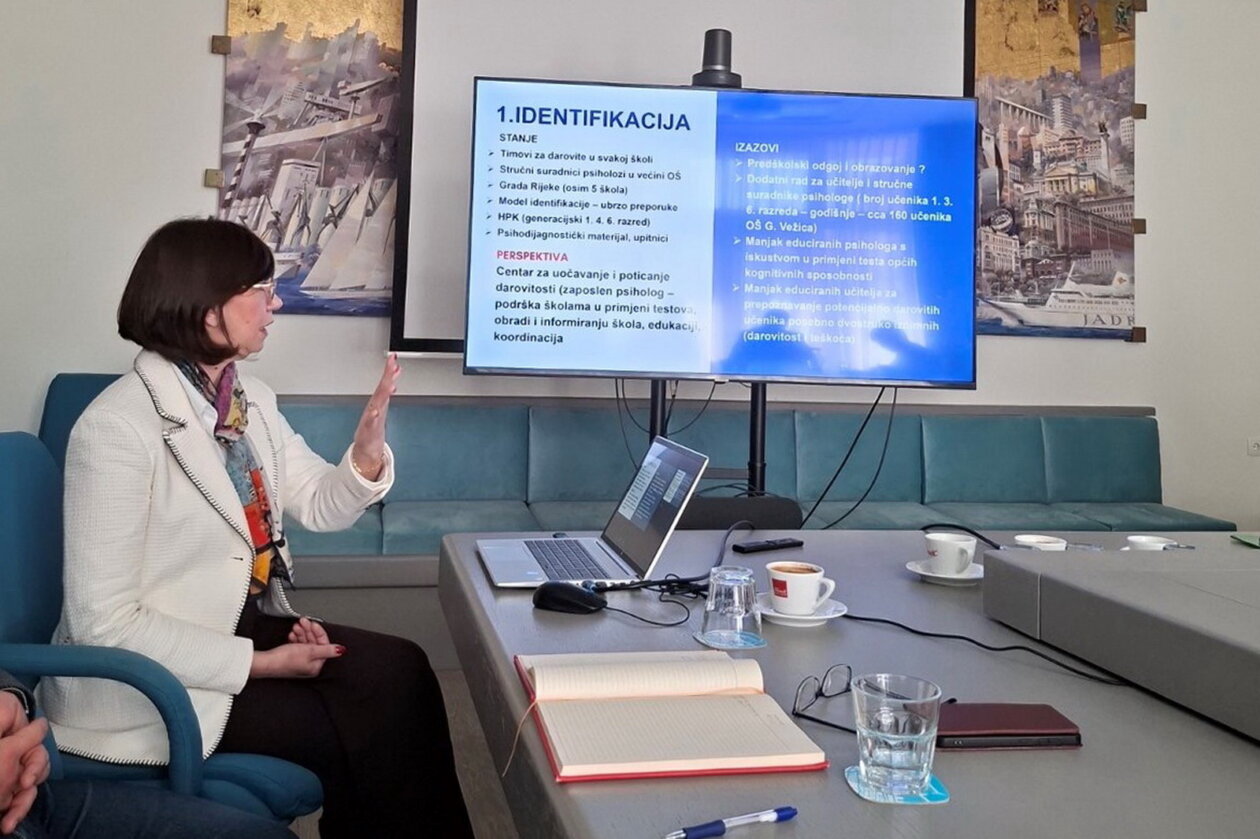 Tematska-sjednica-Odbora-daroviti7