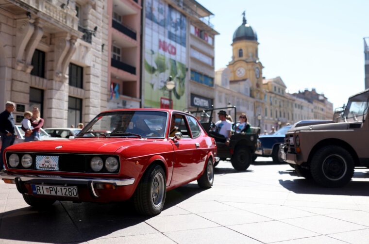 30. Oldtimer rally Rijeka: 140 vozila startalo s Korza