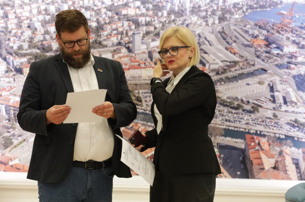 Rijeka i dalje nema direktora Turističke zajednice, a jedino što je prekinuto je volja za bilo kakvim dogovorom