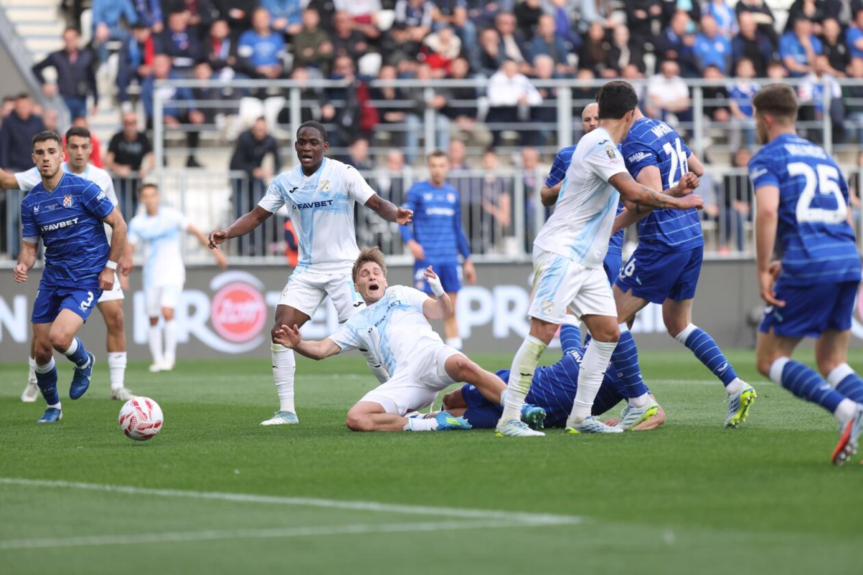 Dinamo i Rijeka u finalu Hrvatskog nogometnog kupa Dinamo i Rijeka u finalu Hrvatskog nogometnog kupa